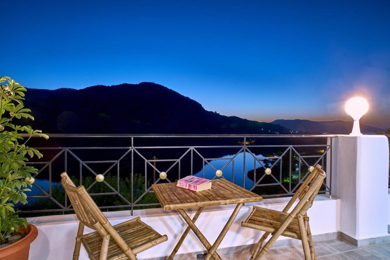 Lake View Suites Kávalosz Kültér fotó