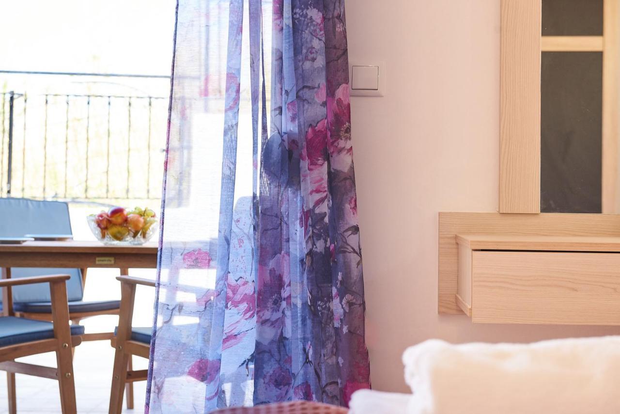 Lake View Suites Kávalosz Kültér fotó